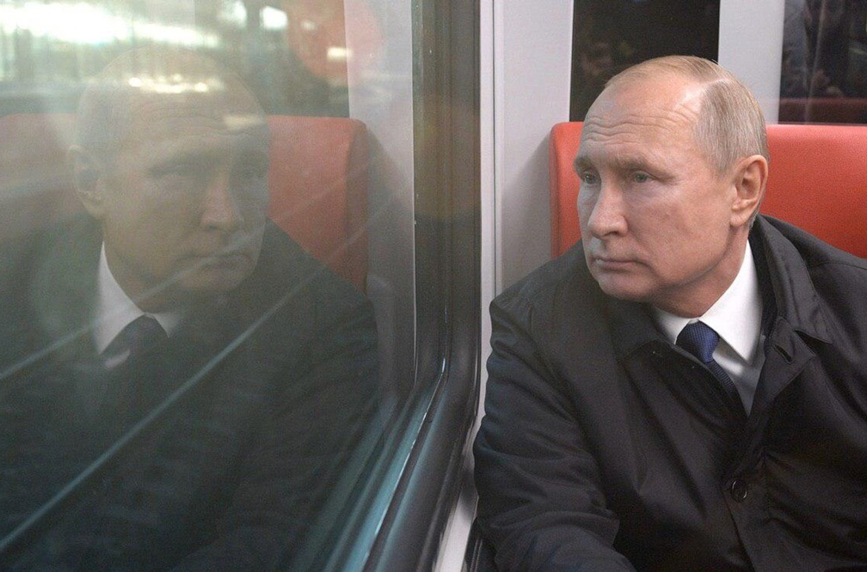 Московские мундепы предложили Путину уйти в отставку