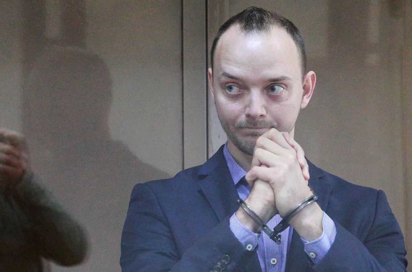 Журналиста Ивана Сафронова приговорили к 22 годам строгого режима по делу о госизмене