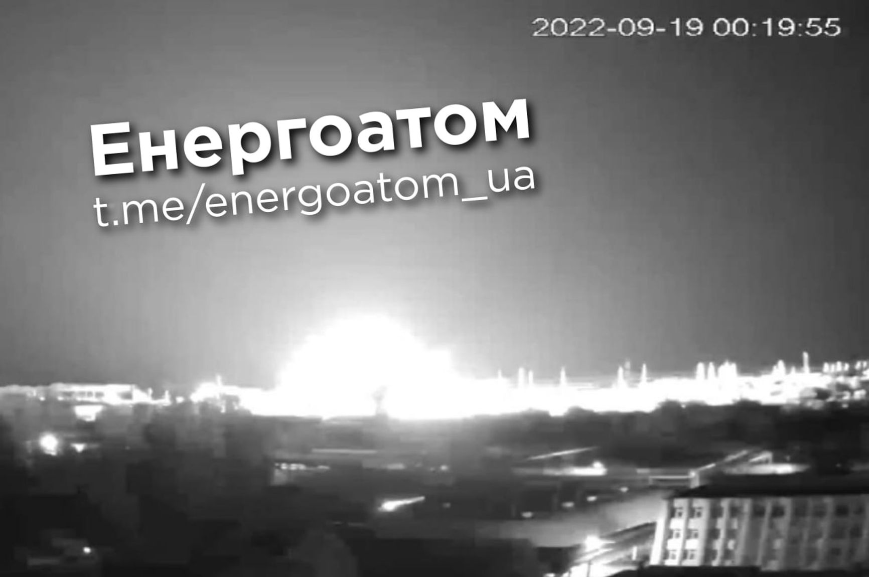 Видео ударов по ЮАЭС, Россия пытается наступать в районе Бахмута, Зеленский обещает освободить Донецк и Крым. Главное о войне к этому часу