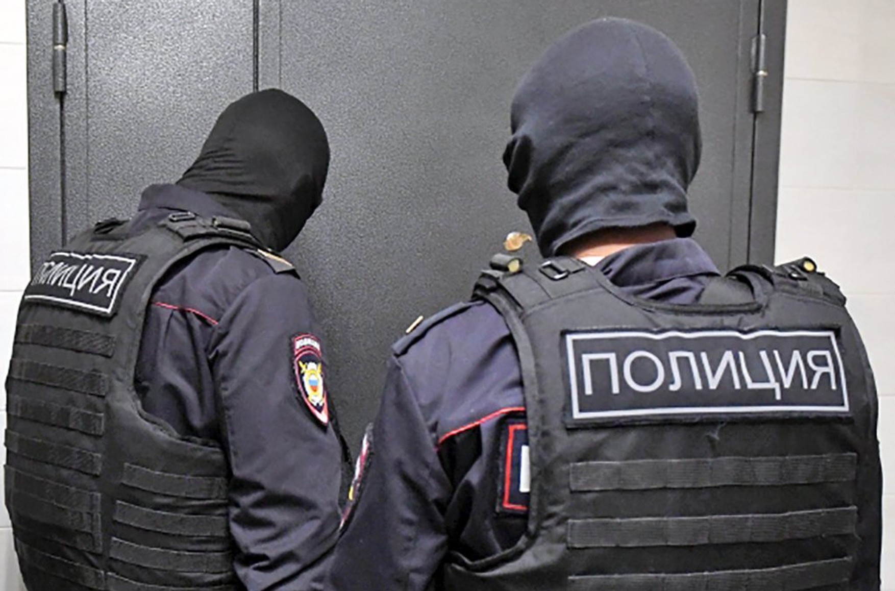В нескольких российских регионах силовики пришли с обысками к журналистам