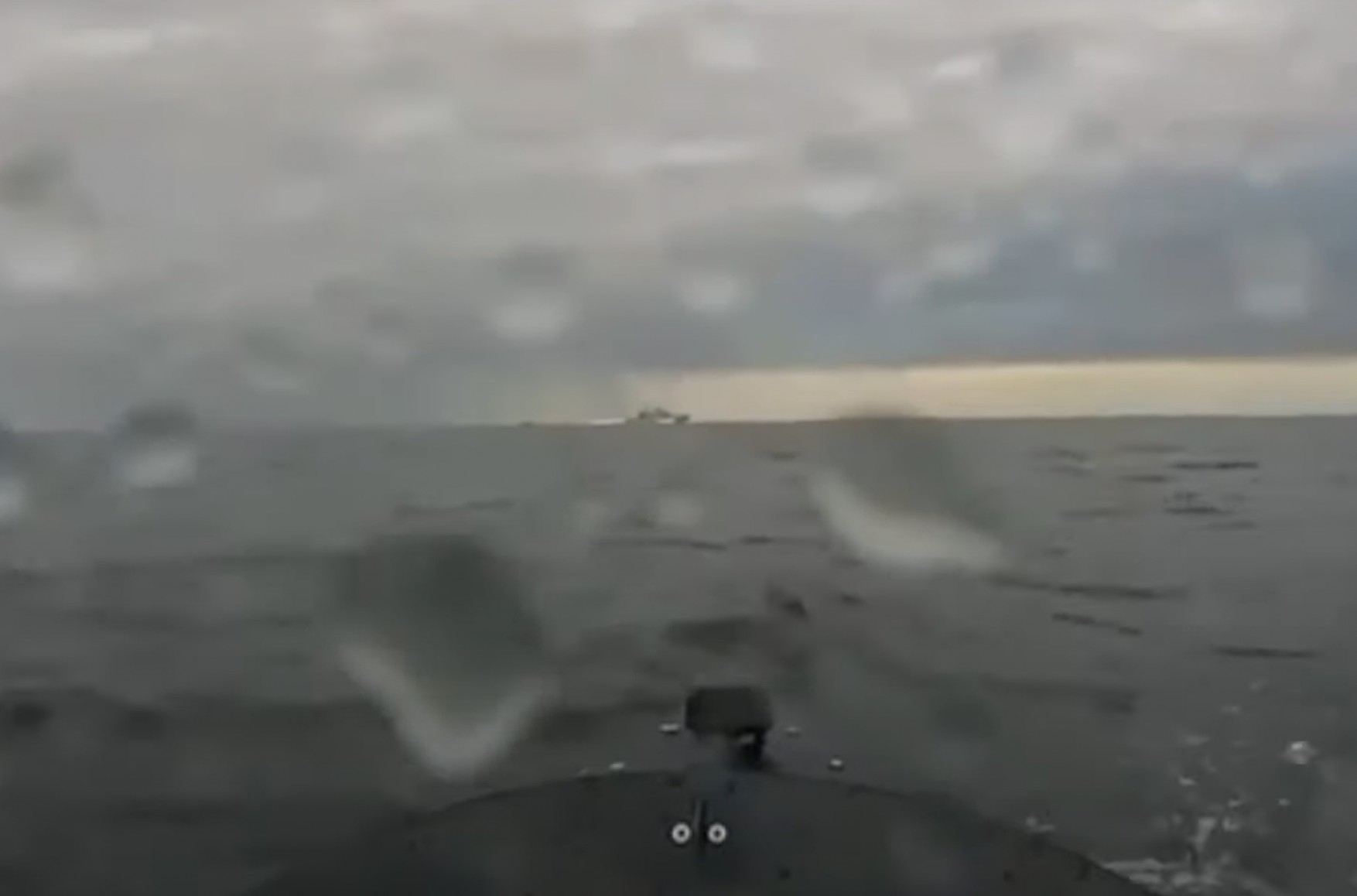 Украинские СМИ опубликовали видео атаки на корабли Черноморского флота в Севастополе