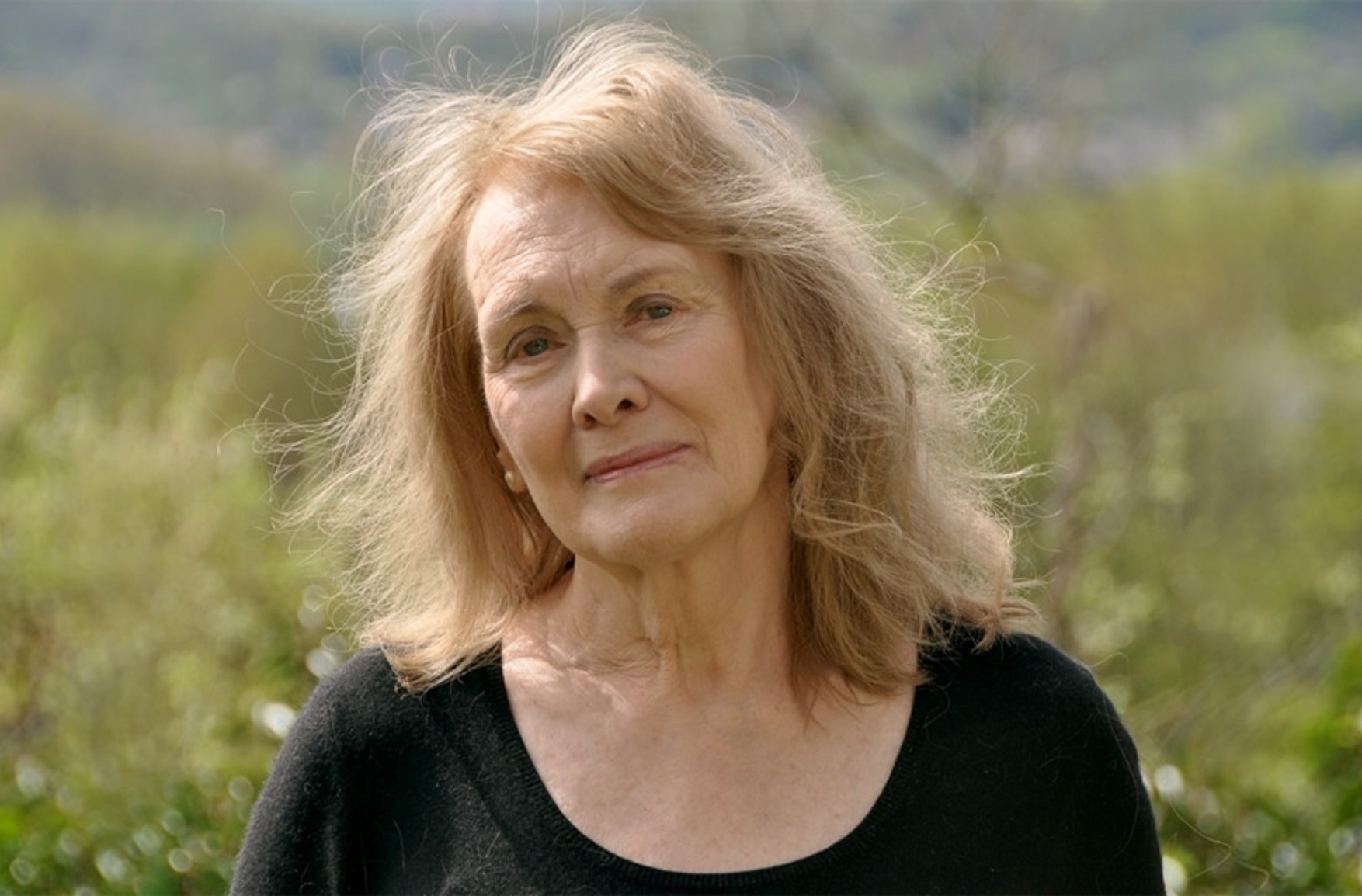 Нобелевскую премию по литературе получила французская писательница Анни Эрно