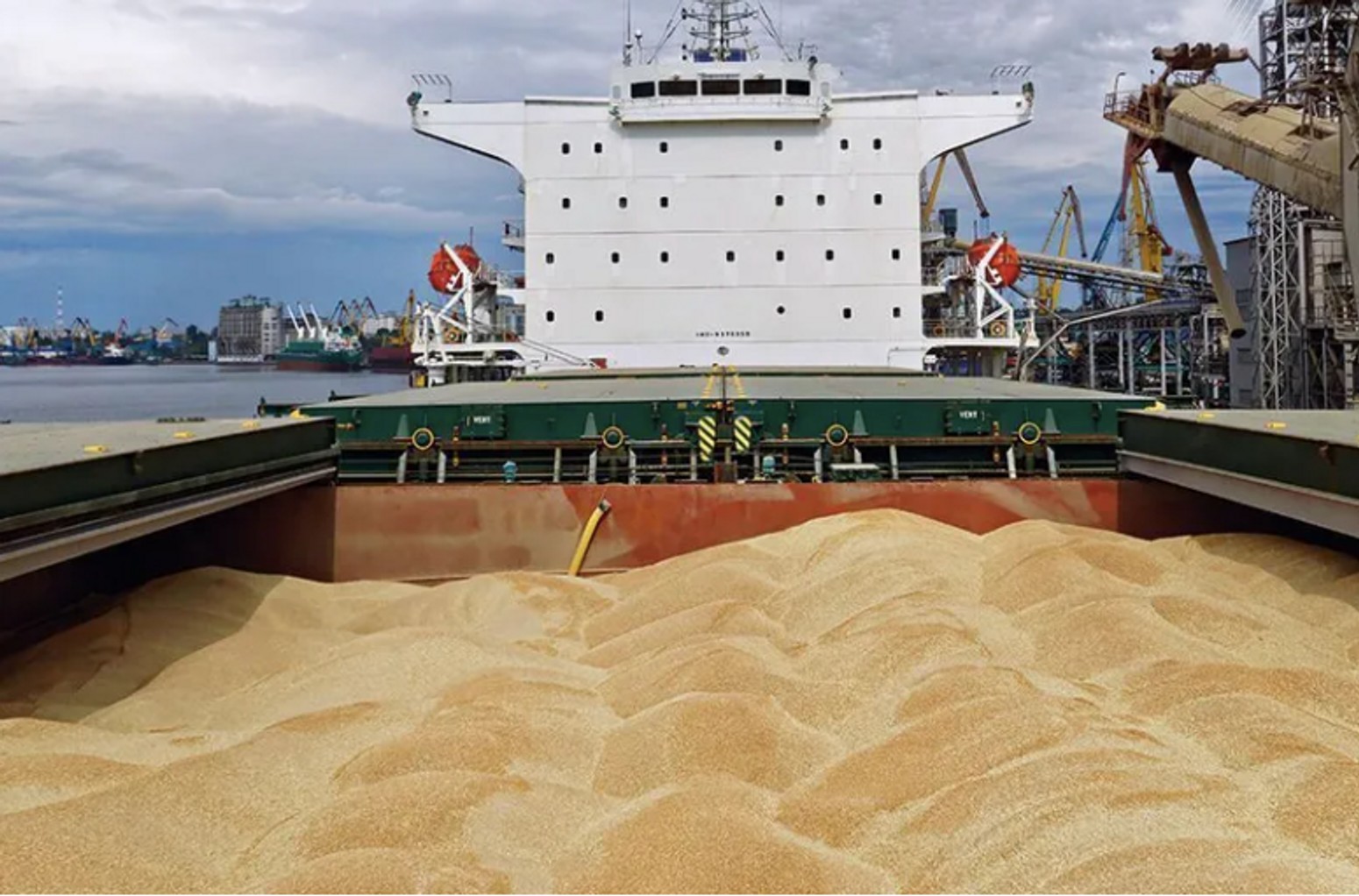 ЕС призвал Россию отменить решение о выходе из «зерновой сделки»