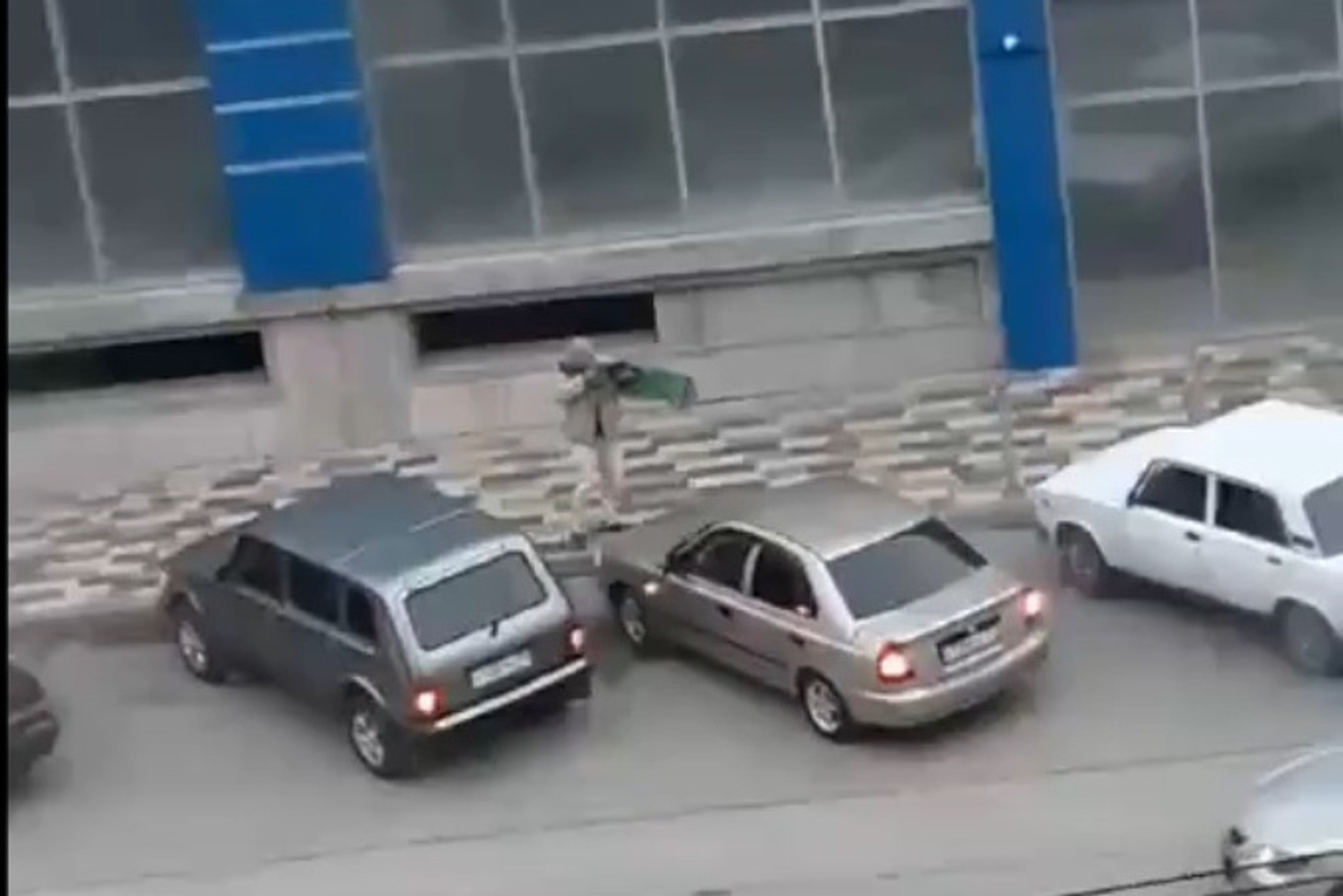 В Крымске мужчина устроил стрельбу на улице, а потом застрелился сам