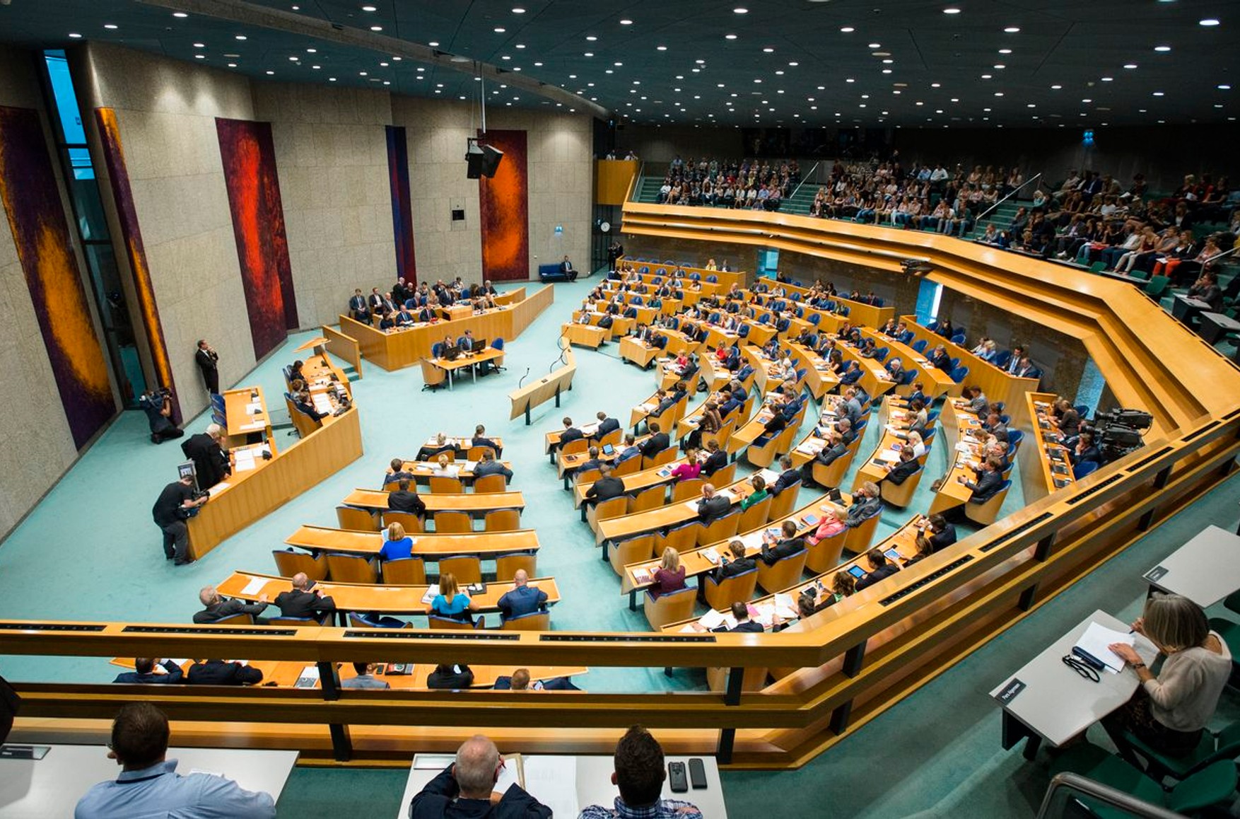 NRC: парламент Нидерландов признал Россию государством — спонсором терроризма