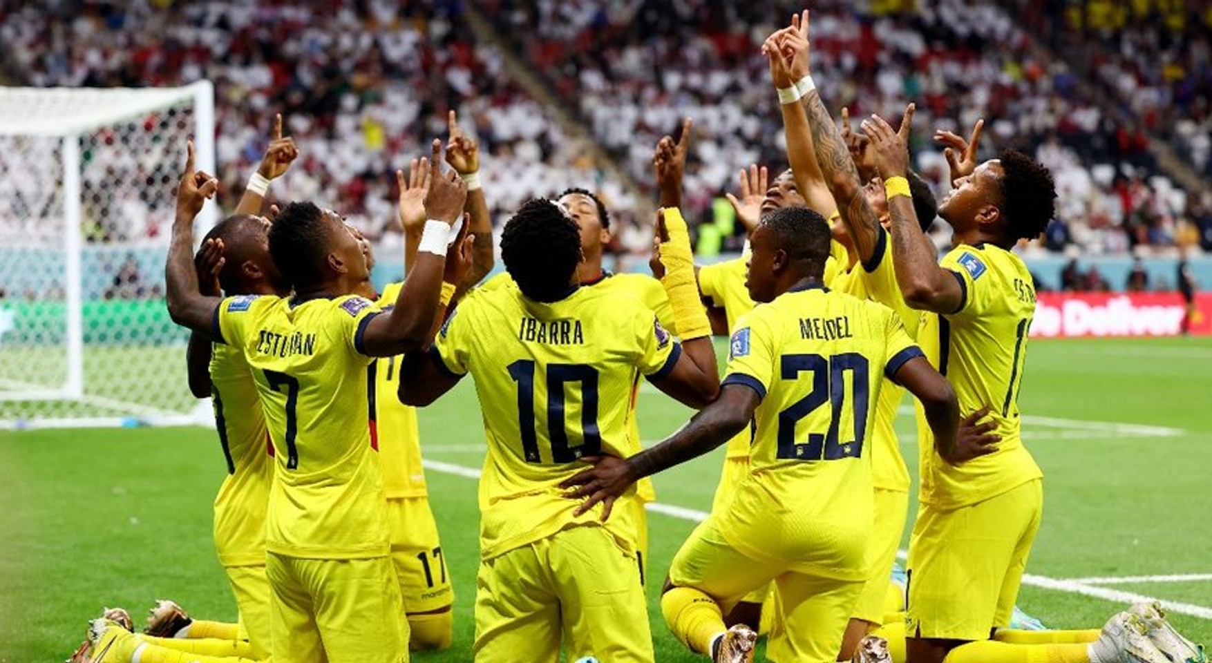 Сборная Эквадора победила Катар в матче открытия ЧМ по футболу. Ранее Катар обвиняли в подкупе соперника 