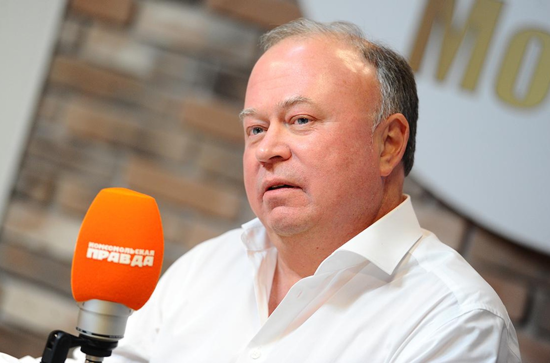 МВД России объявило в розыск телеведущего Караулова