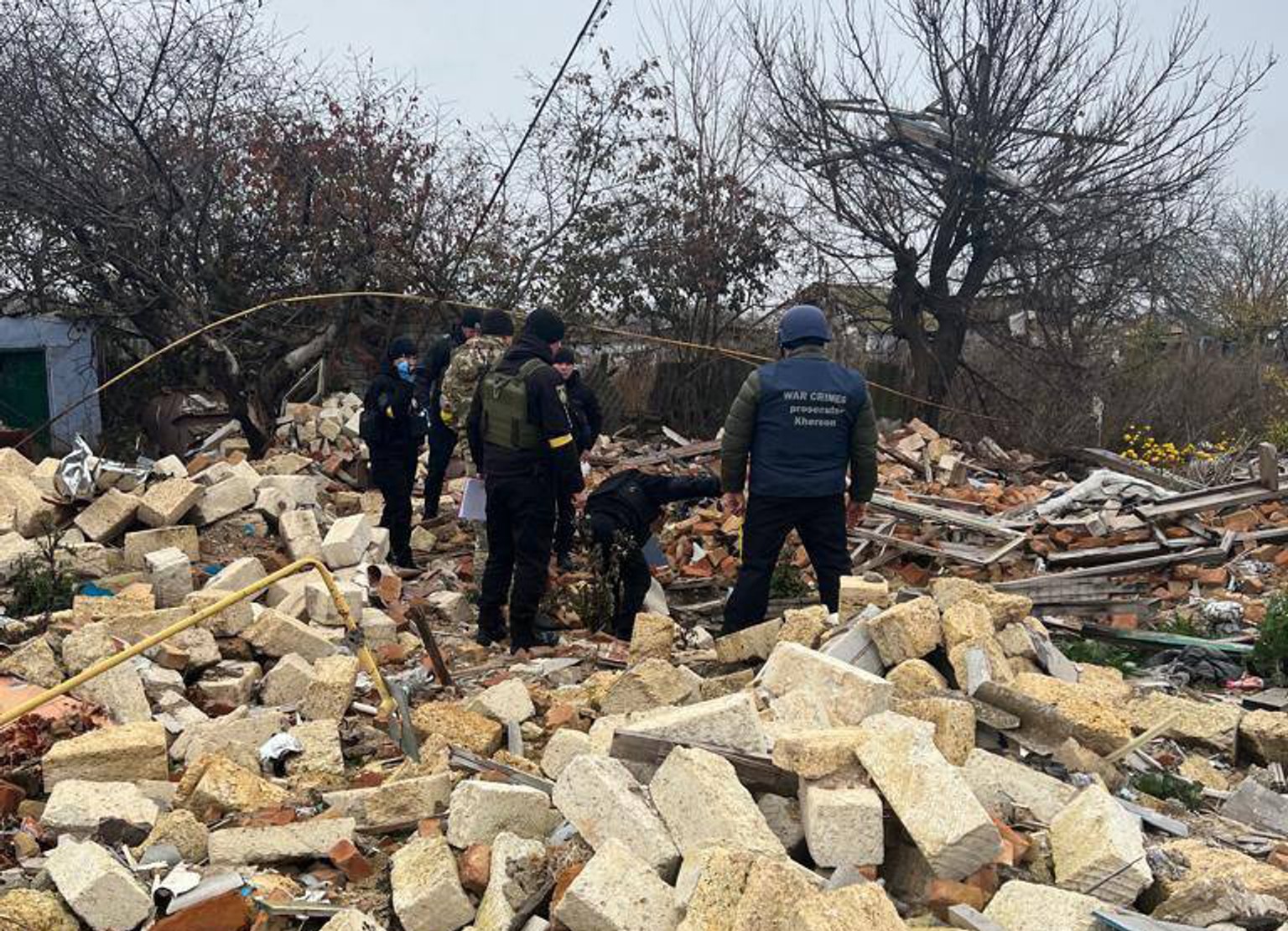 Генпрокуратура Украины: В апреле российские военные расстреляли семерых жителей села в Херсонской области и взорвали дом с их телами