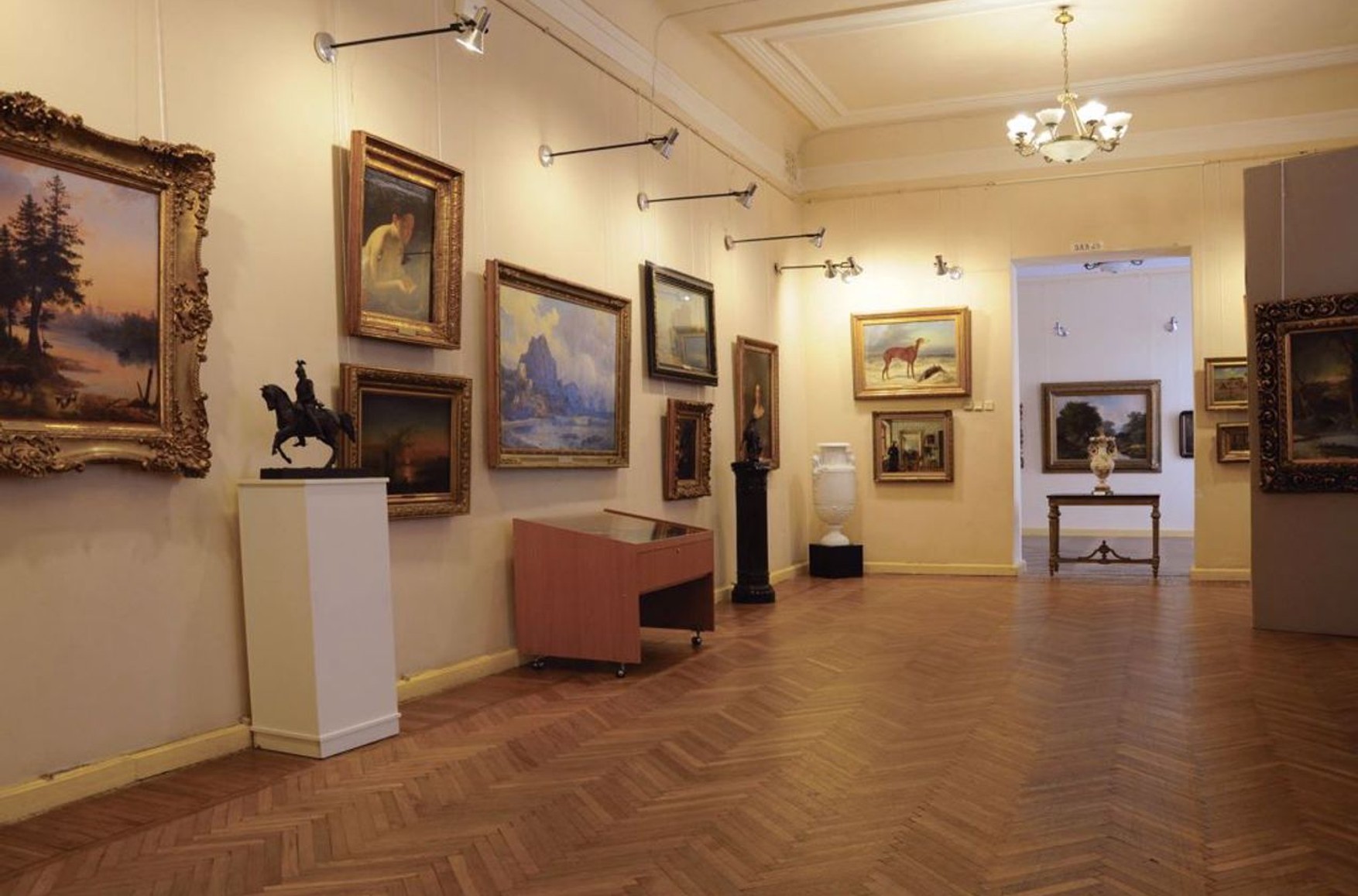 Российские военные разграбили Херсонский художественный музей — руководство