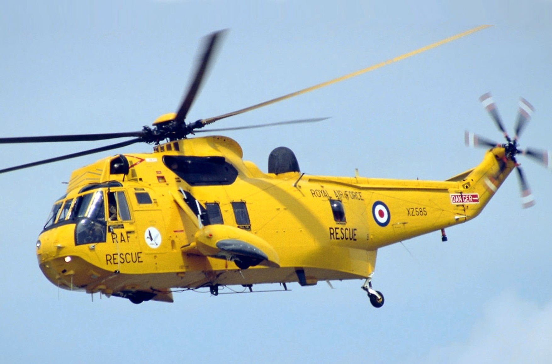 Британия впервые поставит Украине три вертолета Sea King и 10 тысяч снарядов — Би-Би-Си