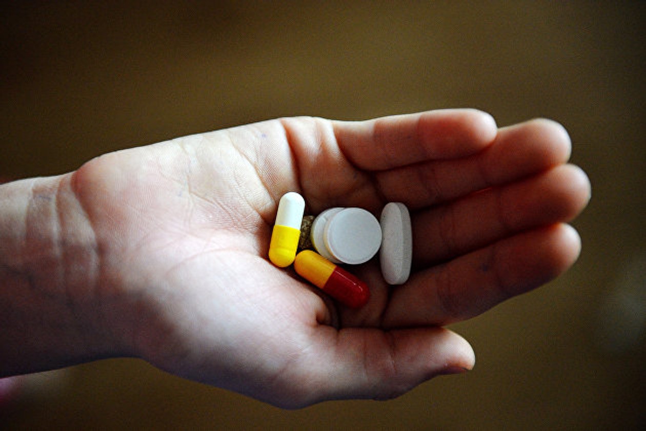 Комиссия Минздрава заявила об угрозе дефицита почти 100 лекарств