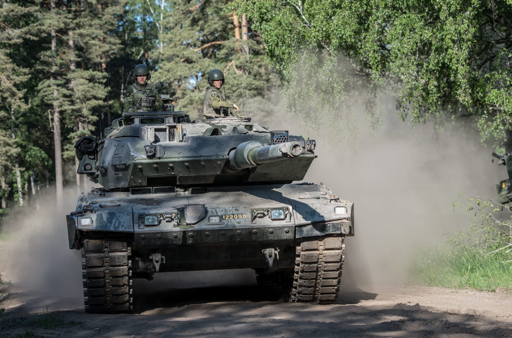 Швеция не исключает поставку Украине танков Stridsvagn 122