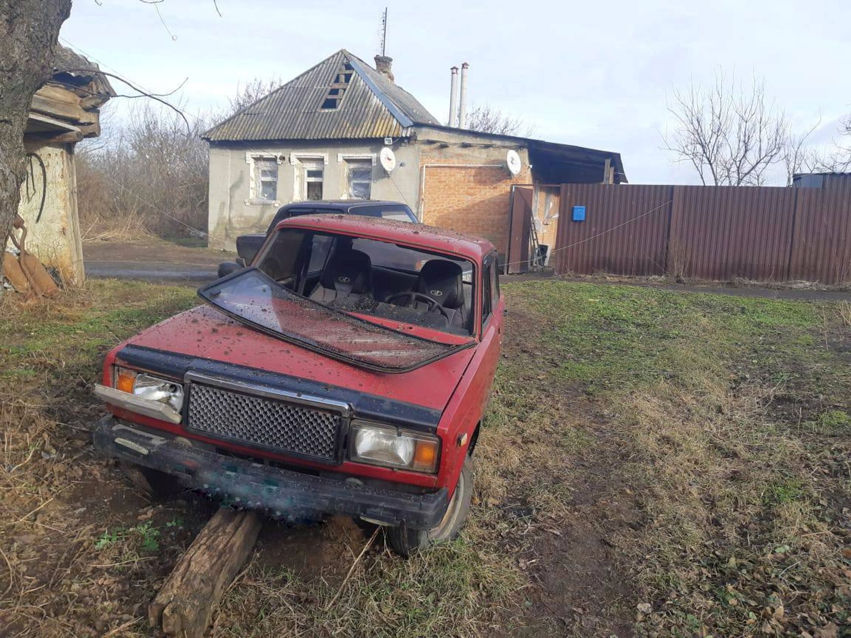 Воздушная тревога объявлена в трех областях Украины. В России под обстрел попало село в Белгородской области