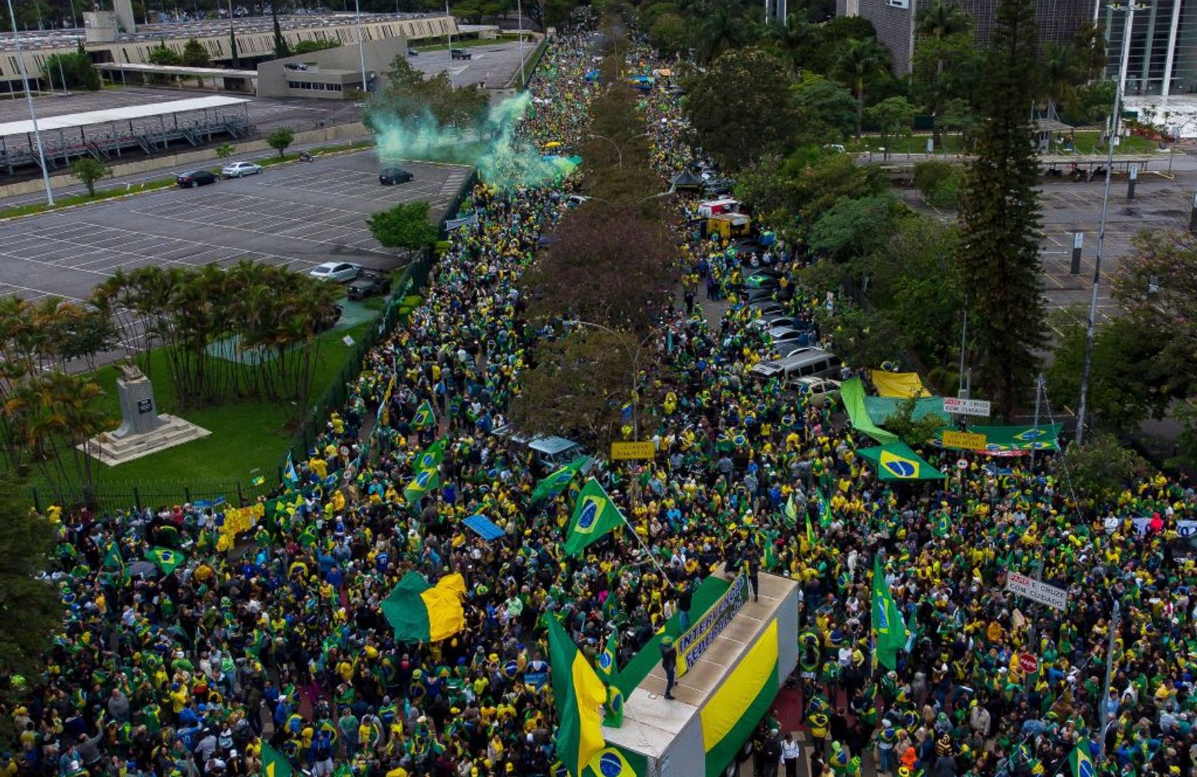 «Штурм Капитолия» по-бразильски. Как сторонники Болсонару повторили опыт трампистов