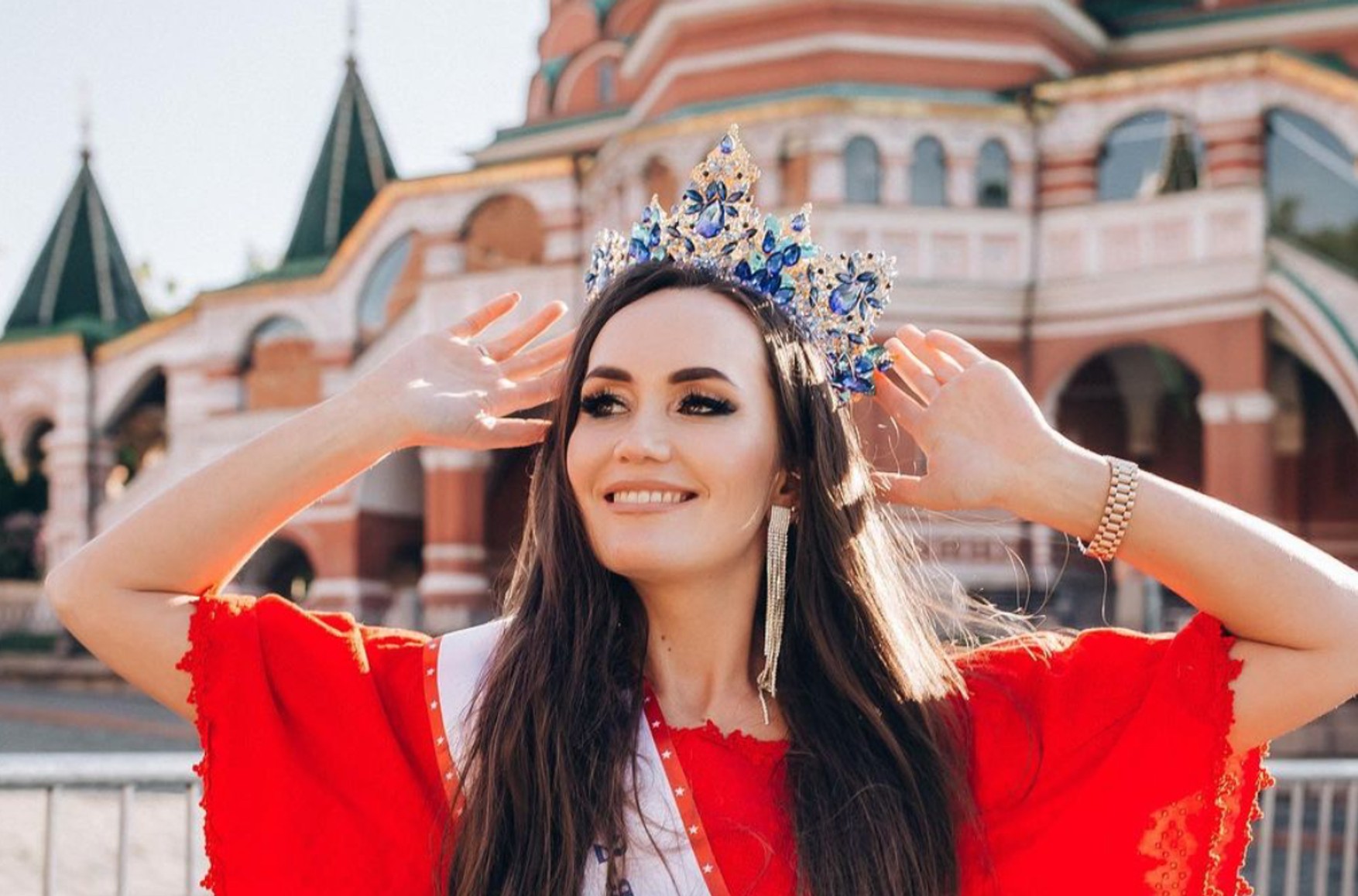 Участница из России победила в конкурсе «Миссис Вселенная» впервые в его истории