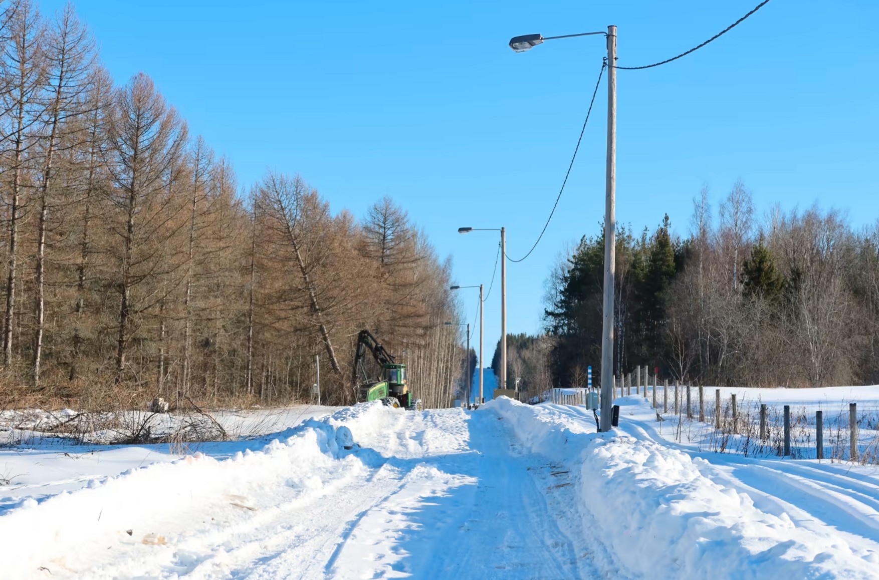 Финляндия начала строить 70-километровый забор на границе с Россией