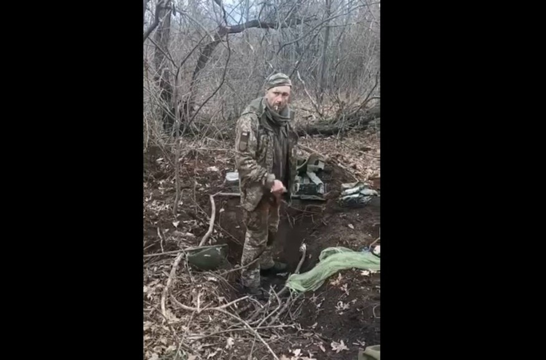 Зеленский пообещал найти тех, кто расстрелял безоружного украинского солдата на появившемся в Сети видео