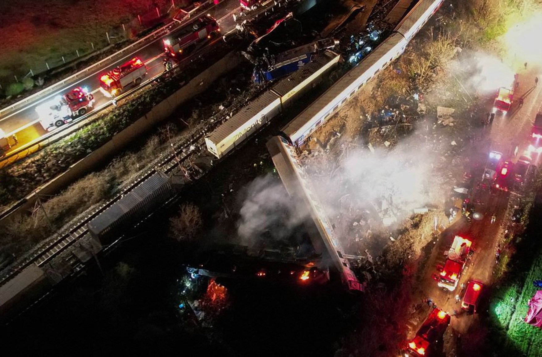 В Греции столкнулись два поезда. Погибли 32 человека