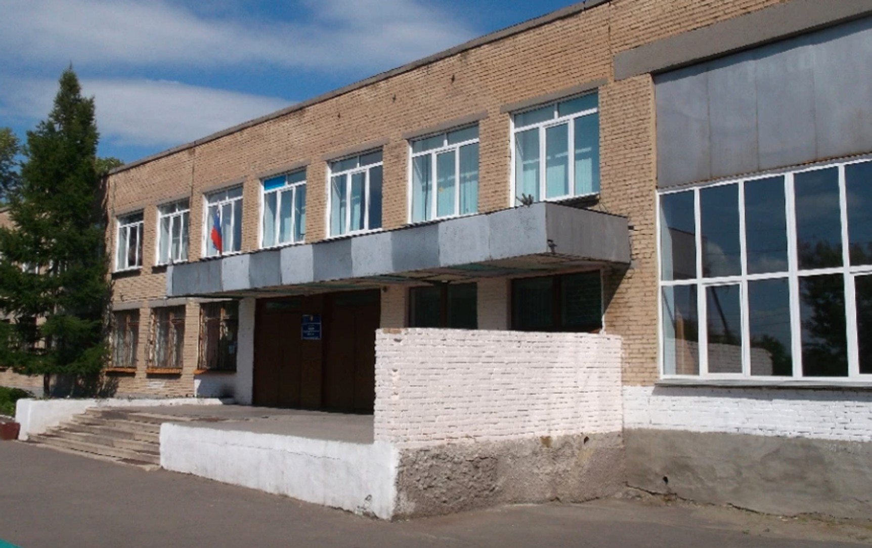 В Челябинской области учитель заставил шестиклассника извиняться на коленях. Полиция возбудила дело