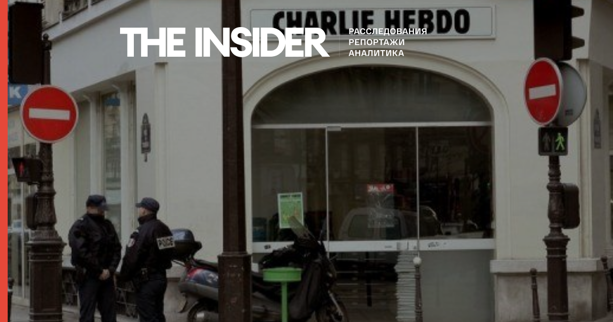 Невідомий напав з ножем на людей у колишньої будівлі редакції Charlie Hebdo в Парижі