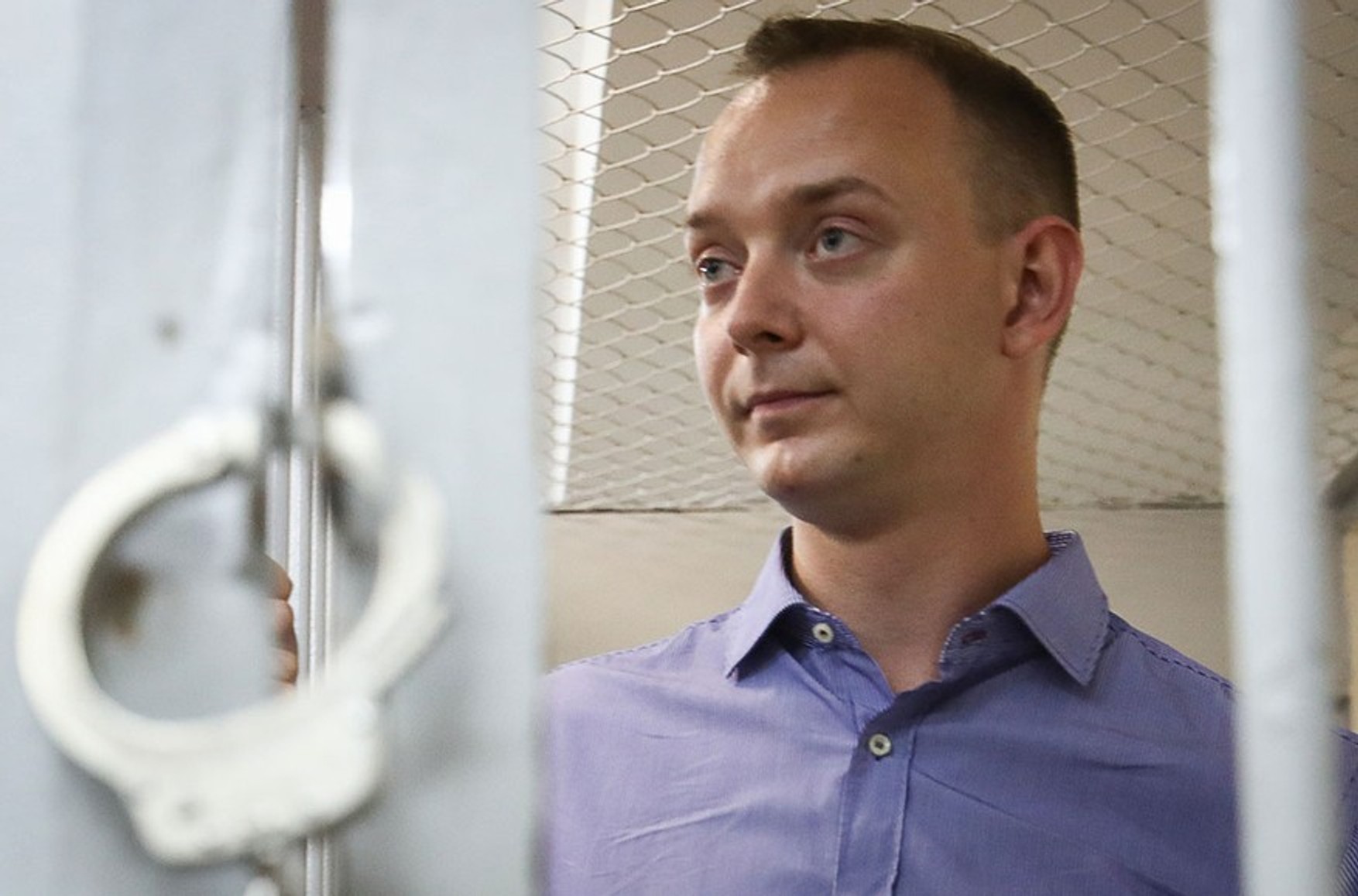 Мосміськсуд визнав законним продовження арешту Івану Сафронову. Раніше Путін заявив, що передчасно говорити про помилування журналіста