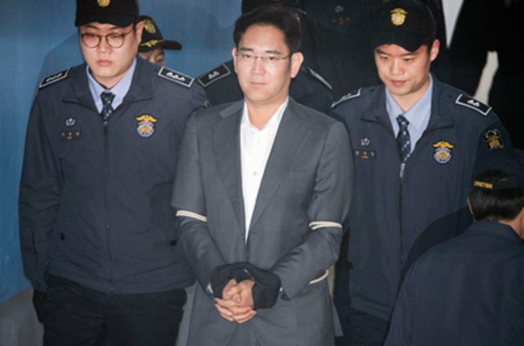 Віце-президента Samsung Electronics засудили до 2,5 років у справі про хабарництво