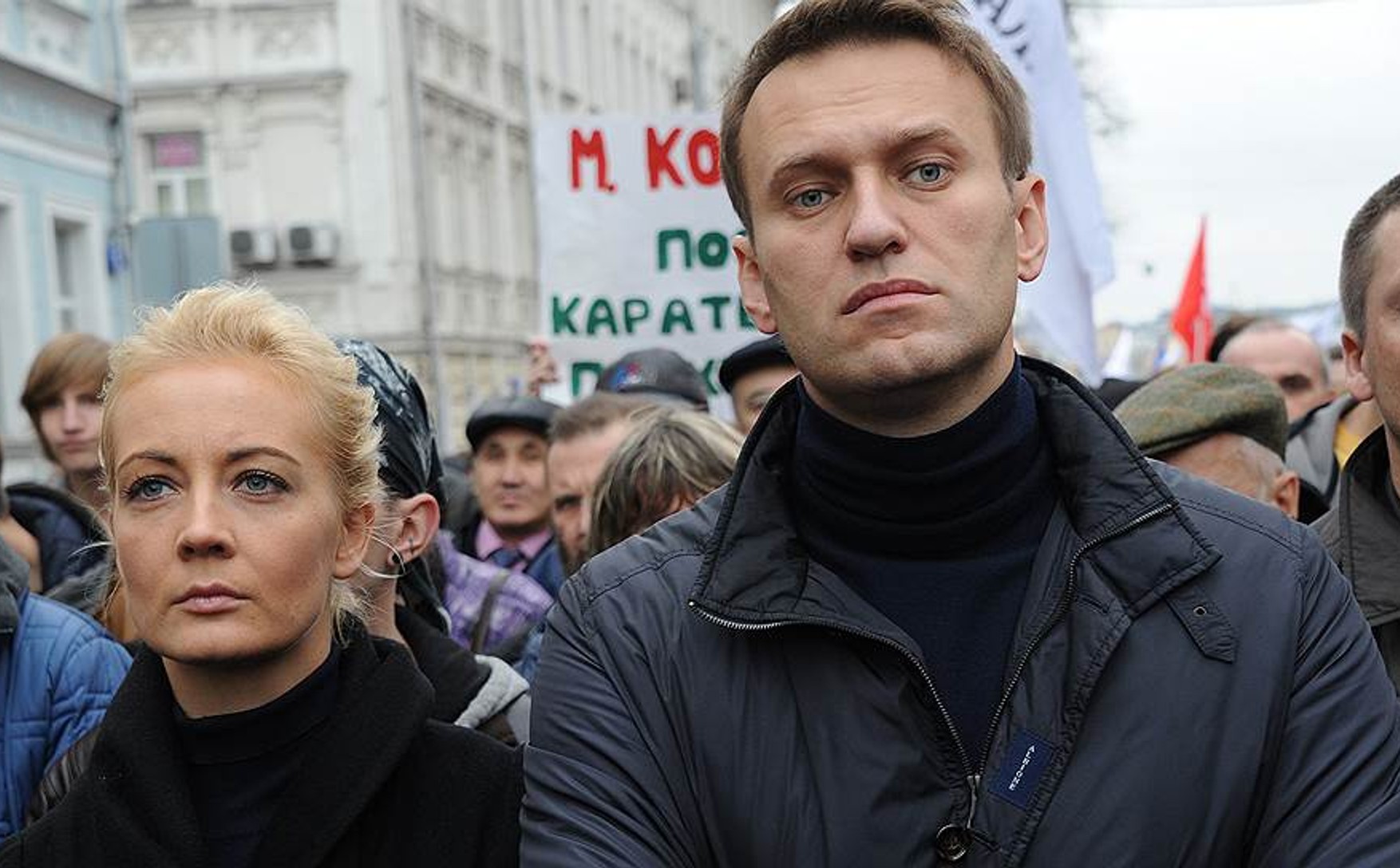 Силовики увірвалися в квартиру Юлії Навального