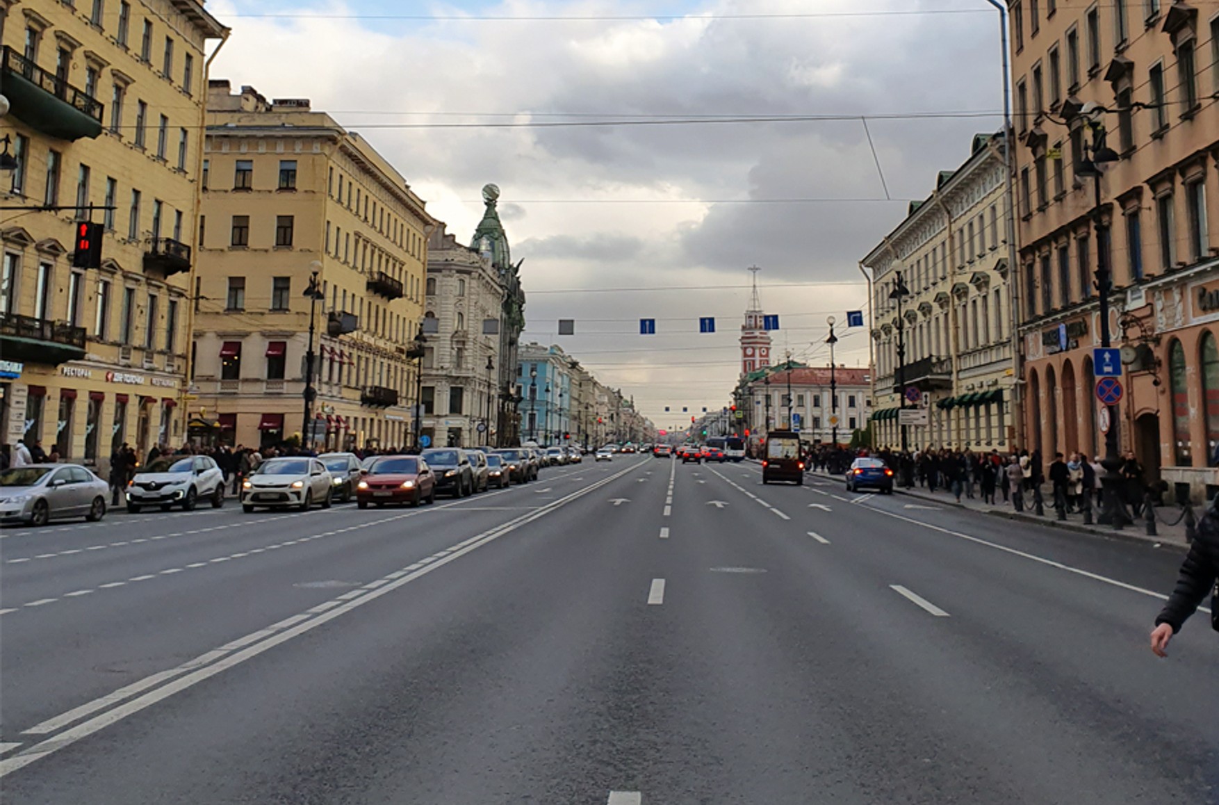 У Санкт-Петербурзі до 30 квітня продовжили заборону на проведення публічних заходів