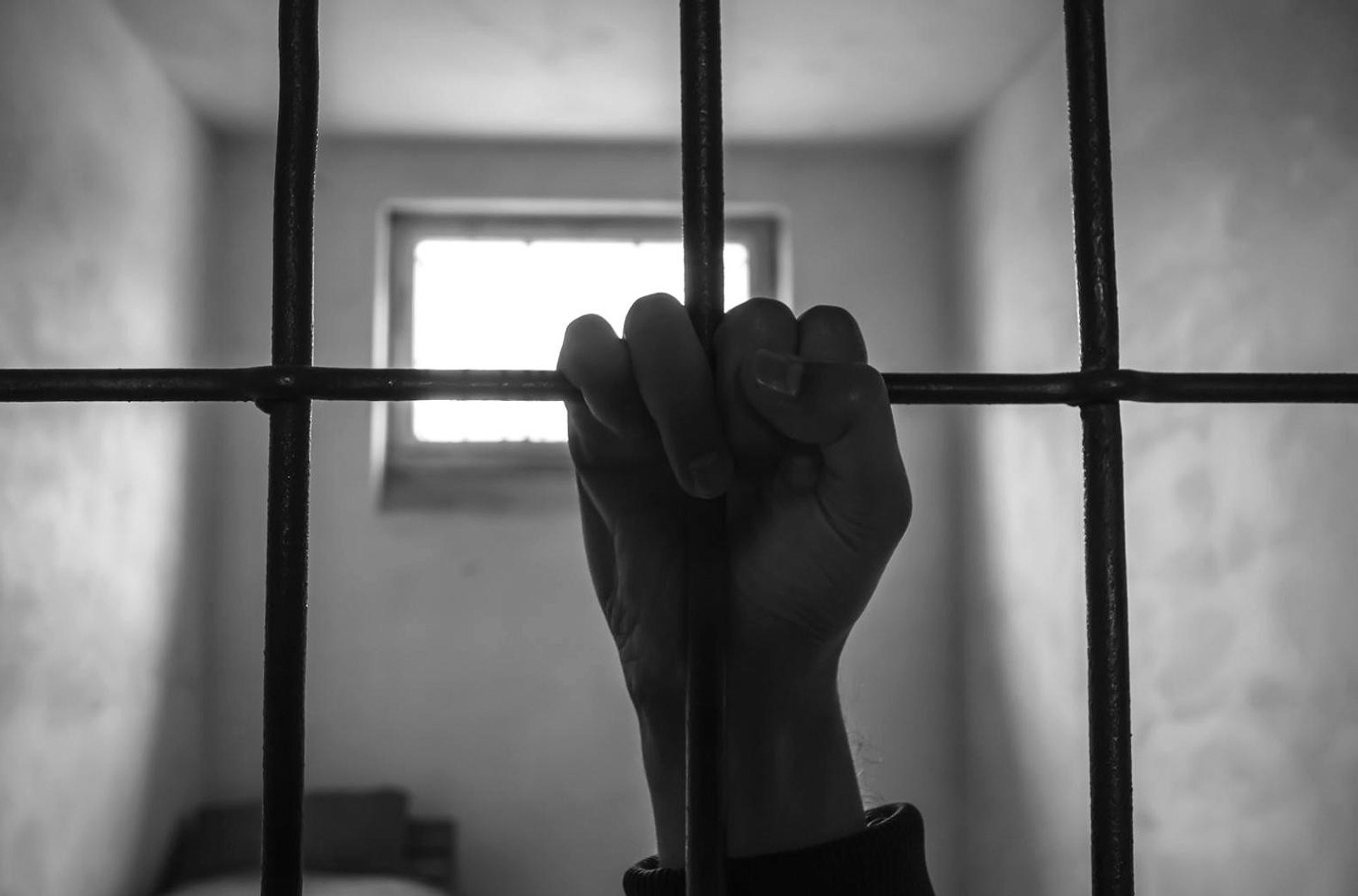Майже половина силовиків, засуджених за тортури, отримали умовні терміни. При цьому в 51% випадків не вдалося домогтися порушення справи