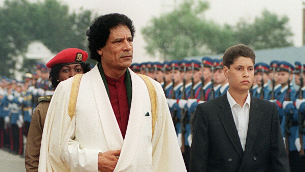 З багнетом і на багнети. Як і чому Муаммар Каддафі втратив народну любов