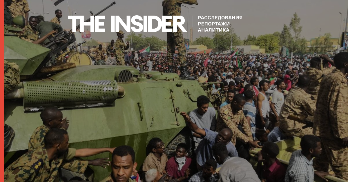 У Судані військові заарештували членів перехідного уряду