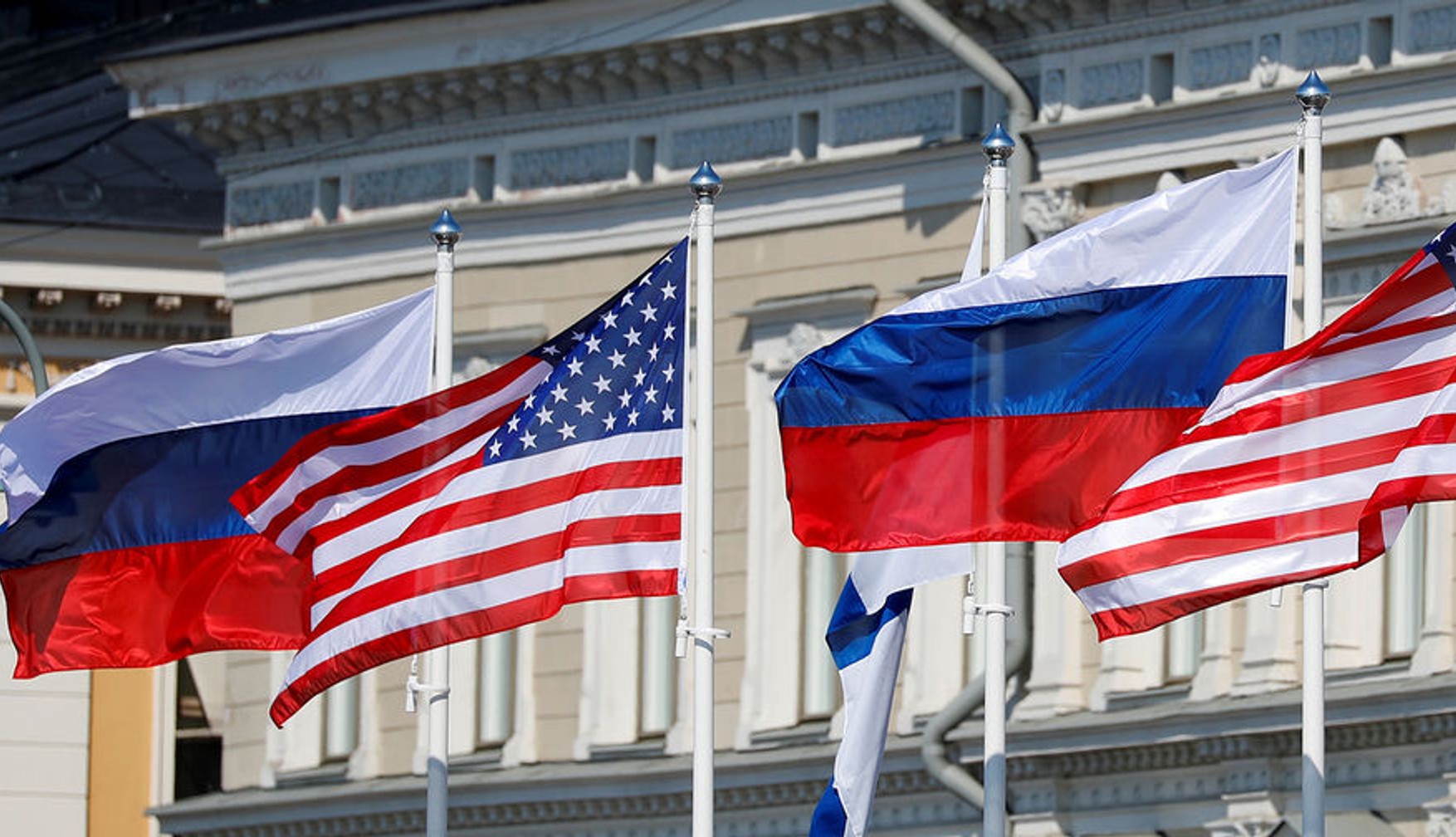 Росія запропонувала США зняти всі обмеження, які були введені відносно роботи дипмісій двох країн