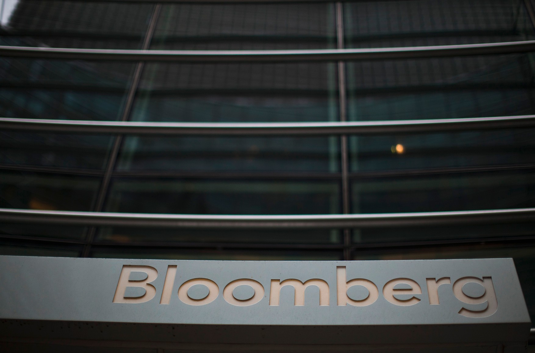Bloomberg приостанавливает работу в России и Беларуси