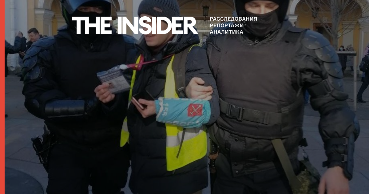 Полиция в Петербурге пришла домой к журналистам, которые освещали антивоенные протесты 