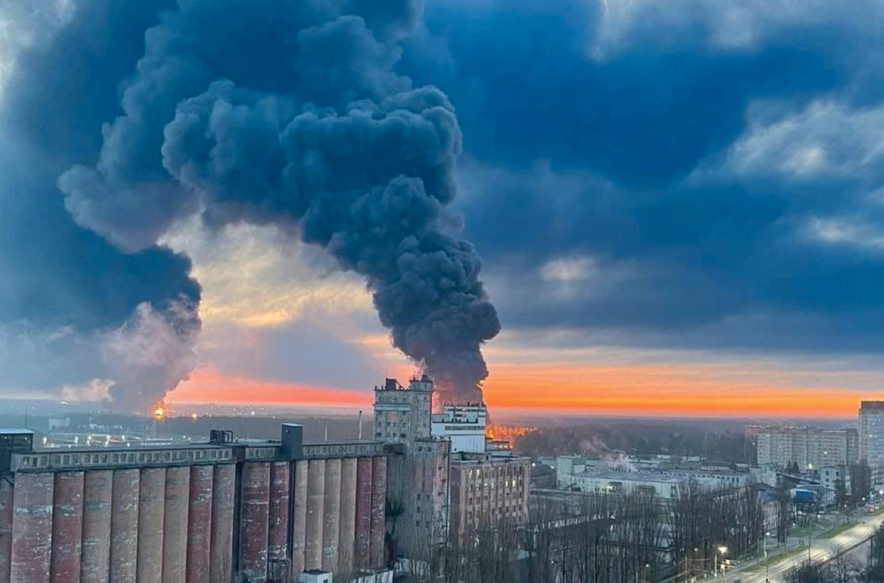 В Брянске произошел пожар на нефтебазе «Транснефть-Дружба»