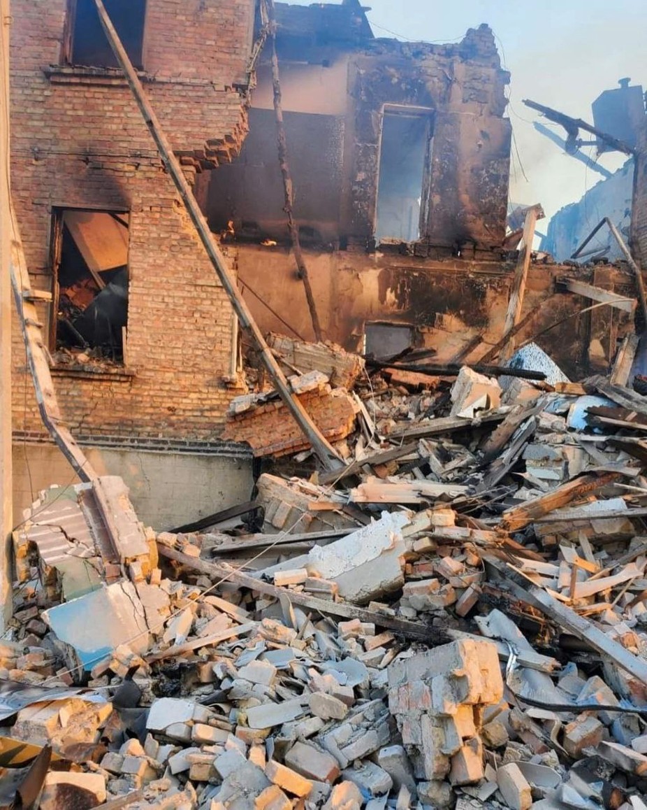Глава Луганской ОВА: по предварительным данным, от авиаудара по школе в Белогоровке погибли 60 человек