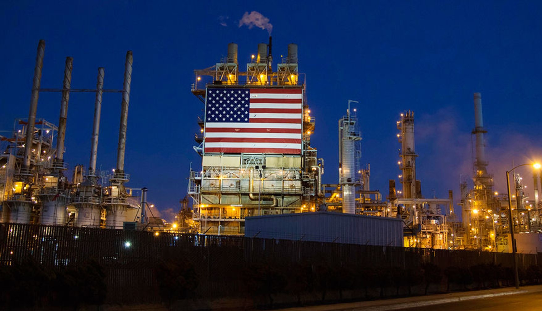 Российскую нефть поставляют в США, несмотря на санкции — WSJ