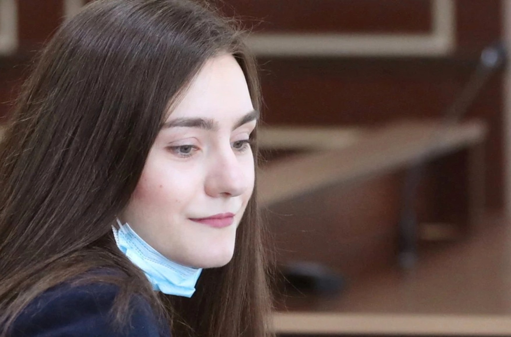 Отец Софьи Сапеги погасил штраф по приговору дочери. Согласно закону РБ, теперь ее могут помиловать или экстрадировать в Россию