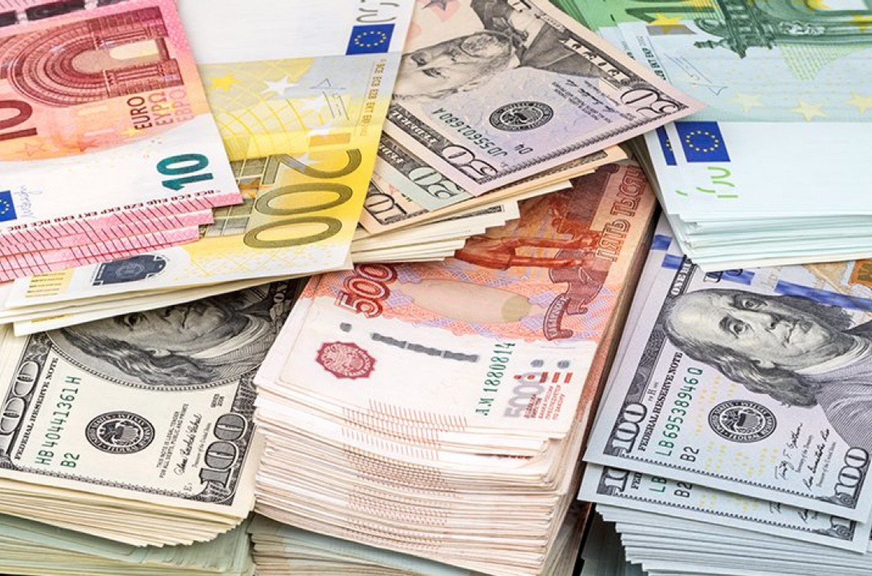 Bloomberg: Россия потратит $70 млрд на обвал рубля