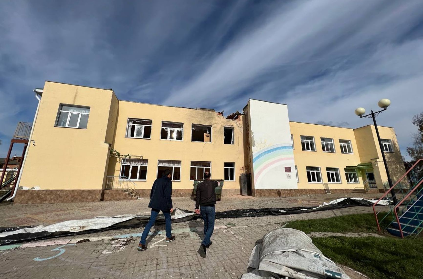 Губернатор Гладков заявил о гибели двух человек в Шебекино. Местные жители говорят, что получили сообщения об обстрелах после их окончания