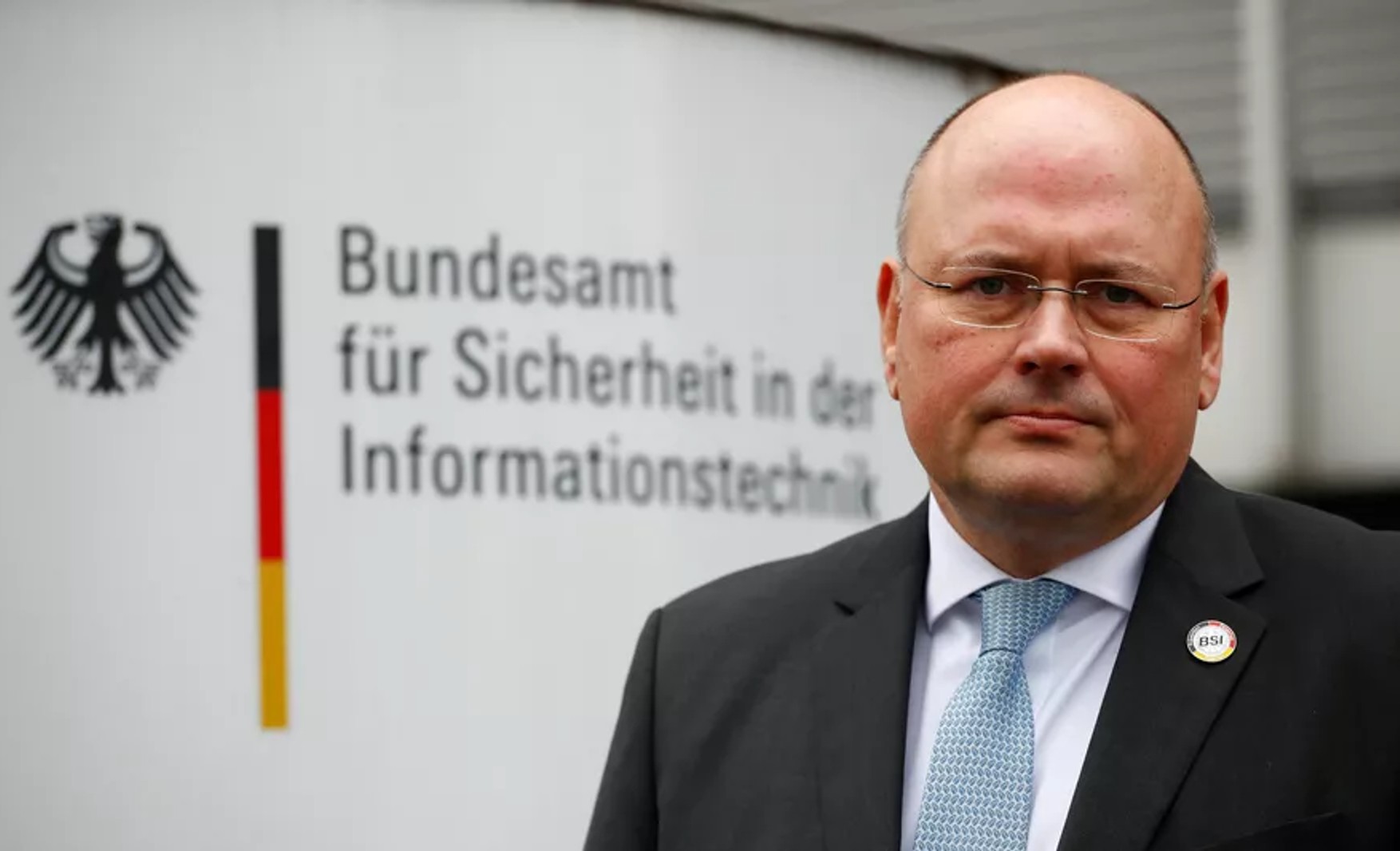 Главу службы кибербезопасности Германии уволили после обвинения в связях с Россией — Spiegel