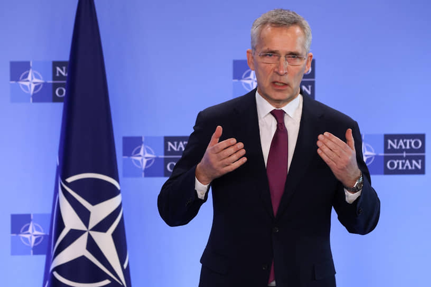 Генсек НАТО назвал абсурдным заявление Шойгу о намерении Украины использовать «грязную бомбу» на собственной территории