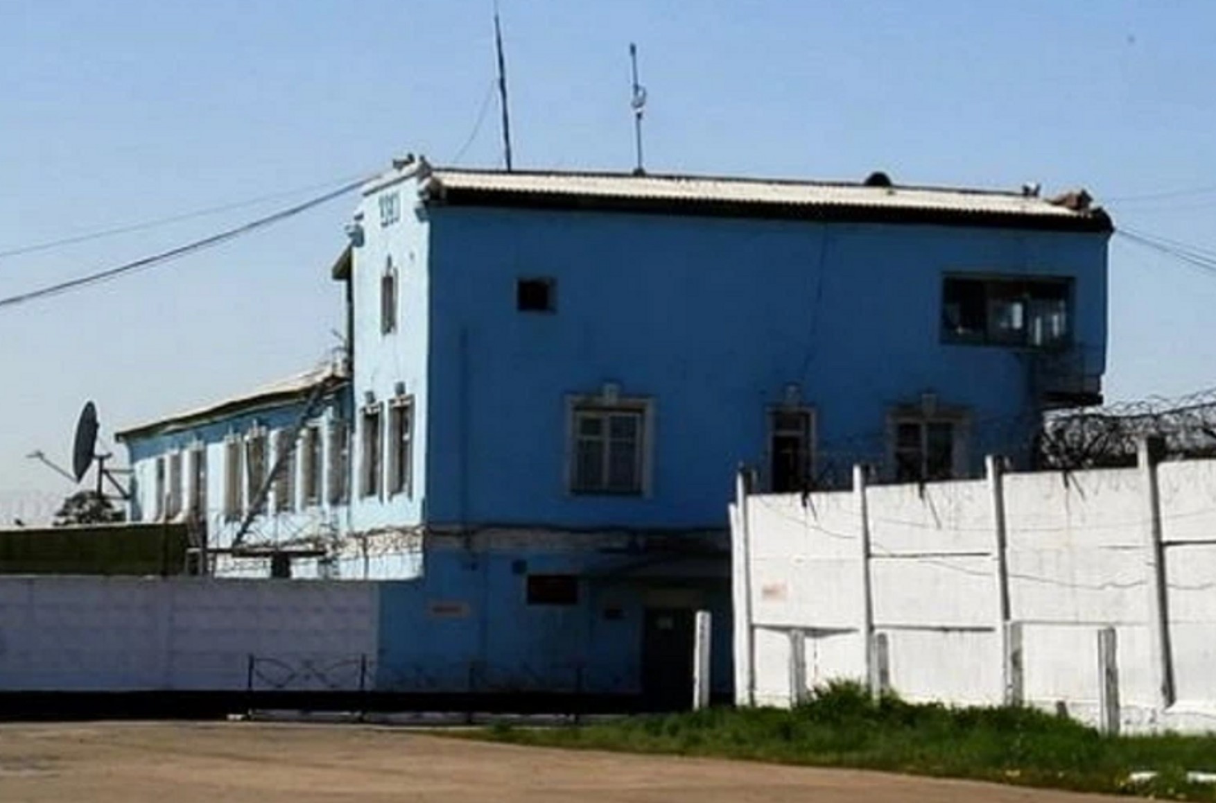 «Били по пяткам, пытали электрошокером». Заключенные ангарской ИК-2 вскрыли вены из-за массовых истязаний