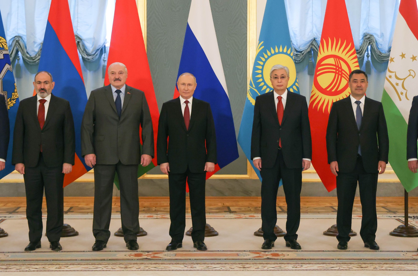 «Лукашенко дал понять: Беларусь будет использовать ОДКБ для противостояния с Западом». Политолог Аркадий Дубнов об итогах саммита в Ереване