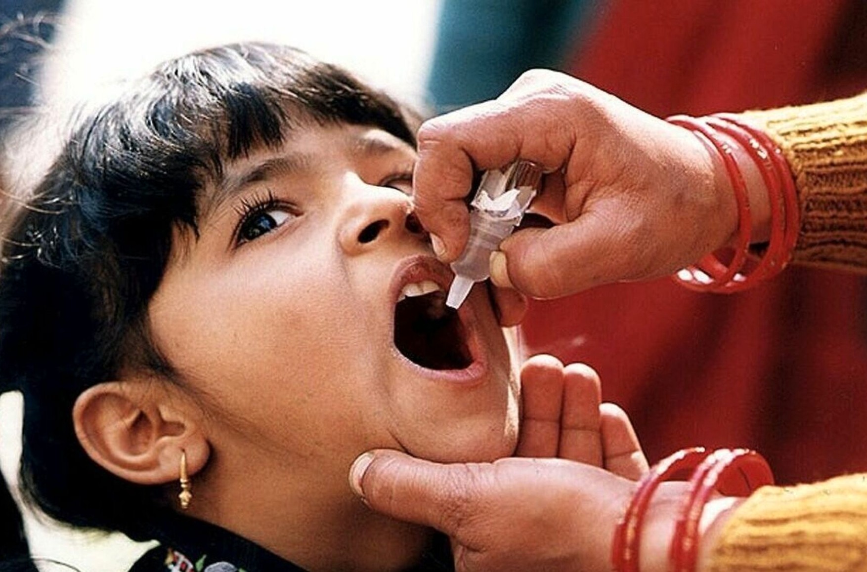 В Ингушетии вспышка полиомиелита. Родители отказываются от прививок и требуют ввести карантин, власти скрывают проблему