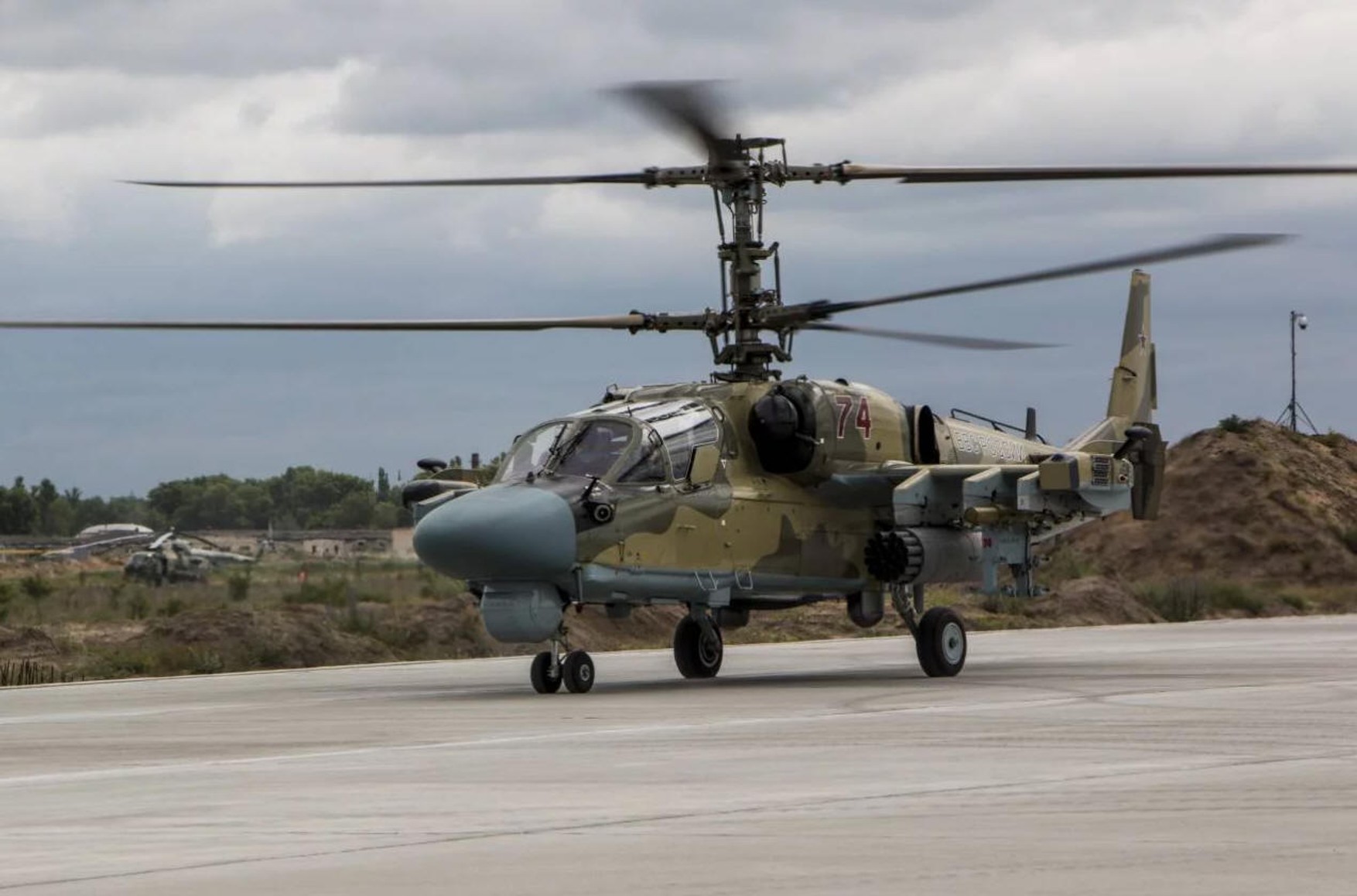 Украинцы провели успешную диверсию в 600 км от российско-украинской границы. Были уничтожены два вертолета Ка-52 ВКС РФ