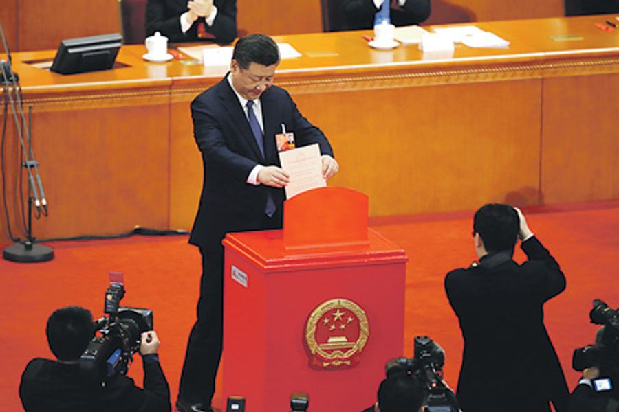 Тучи над Поднебесной: почему протесты против локдауна в Китае перерастают в политические с требованиями отставки Си