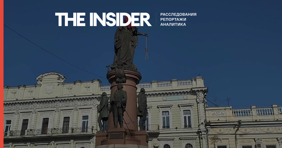 В Одессе одобрили демонтаж памятников Екатерине II и Суворову. Их уберут в музей