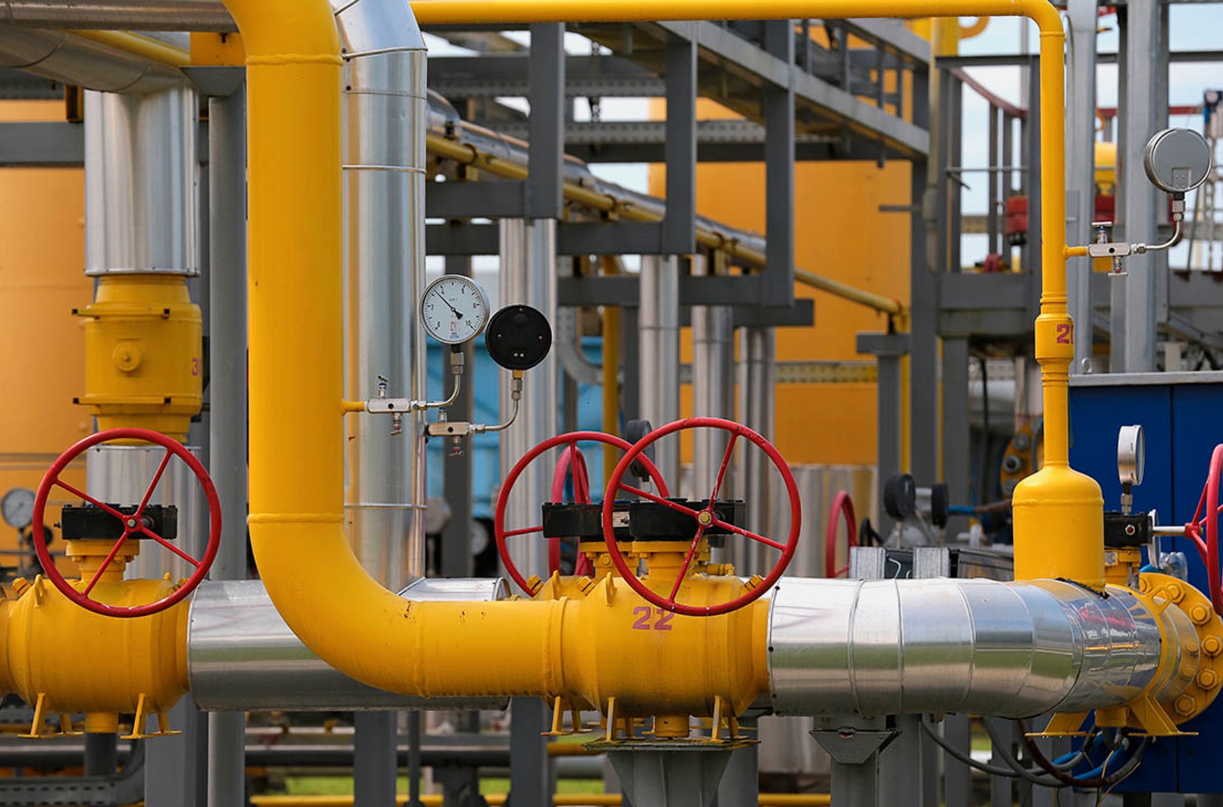 Bloomberg: 12 стран Евросоюза требуют снизить потолок цен на российский газ