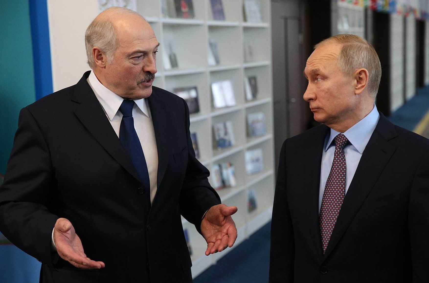 Путин стабилизирует положение Лукашенко, но не в обмен на суверенитет или поддержку в войне. Политаналитик о встрече в Минске